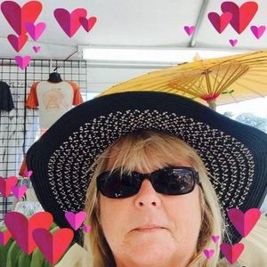 Meet your Posher, Loretta